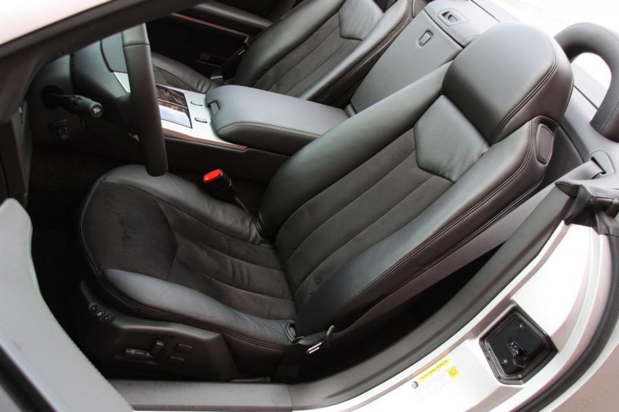  Cadillac XLR-V 2009 года  (фото 13 из 55)